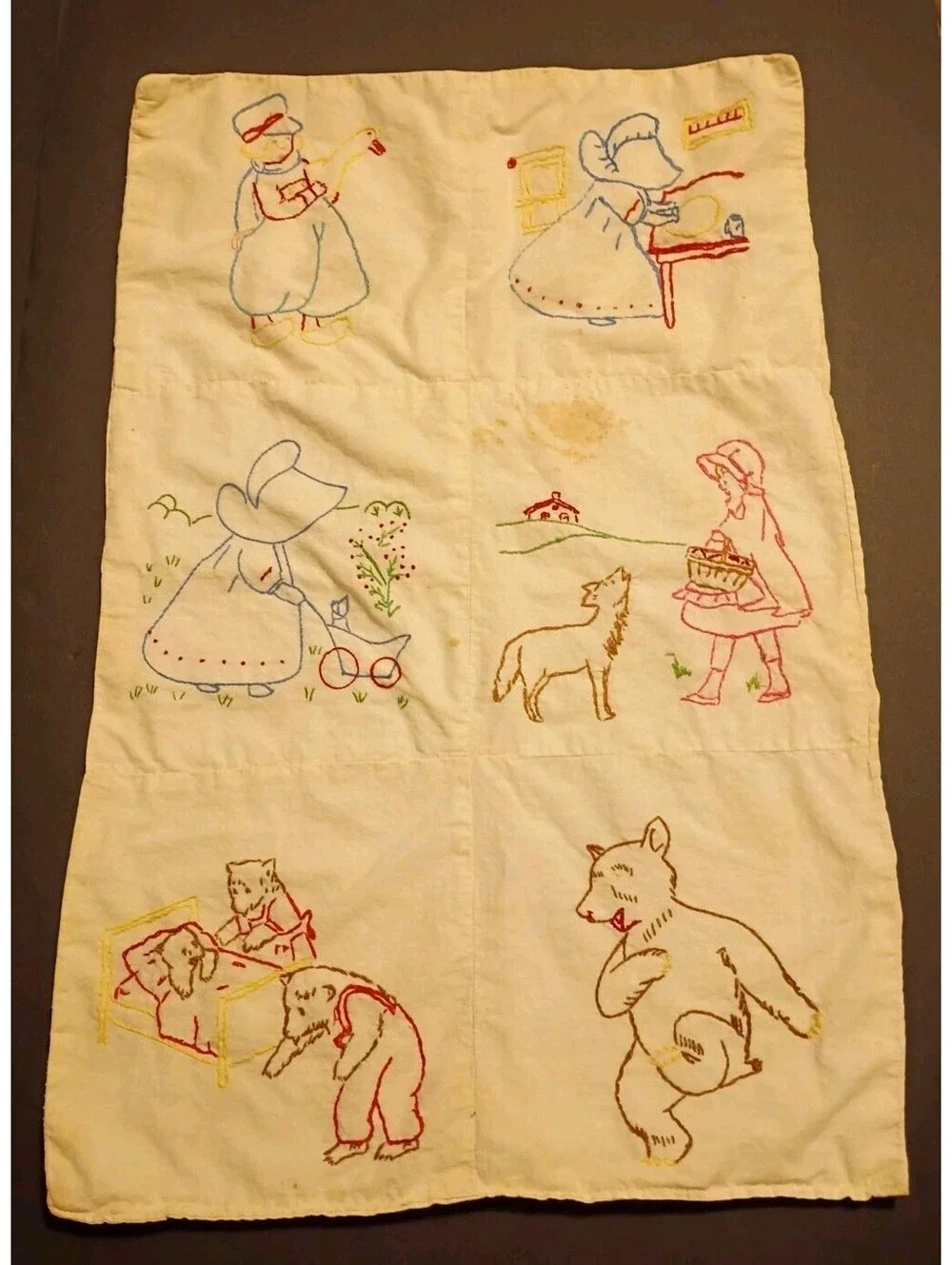 Vintage 50s Handmade Embroidered Baby Doll Quilt Blanket 23x15